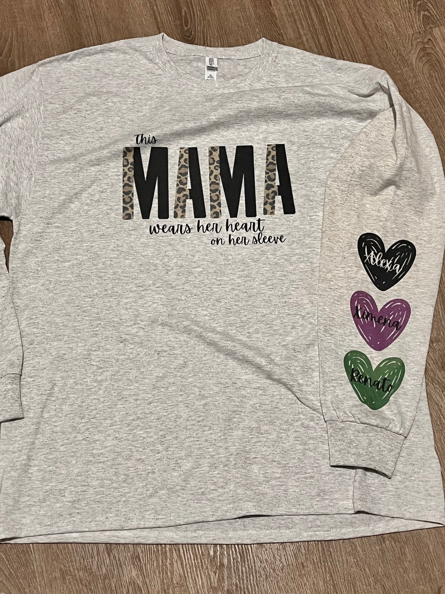 Long sleeve MAMA hearts