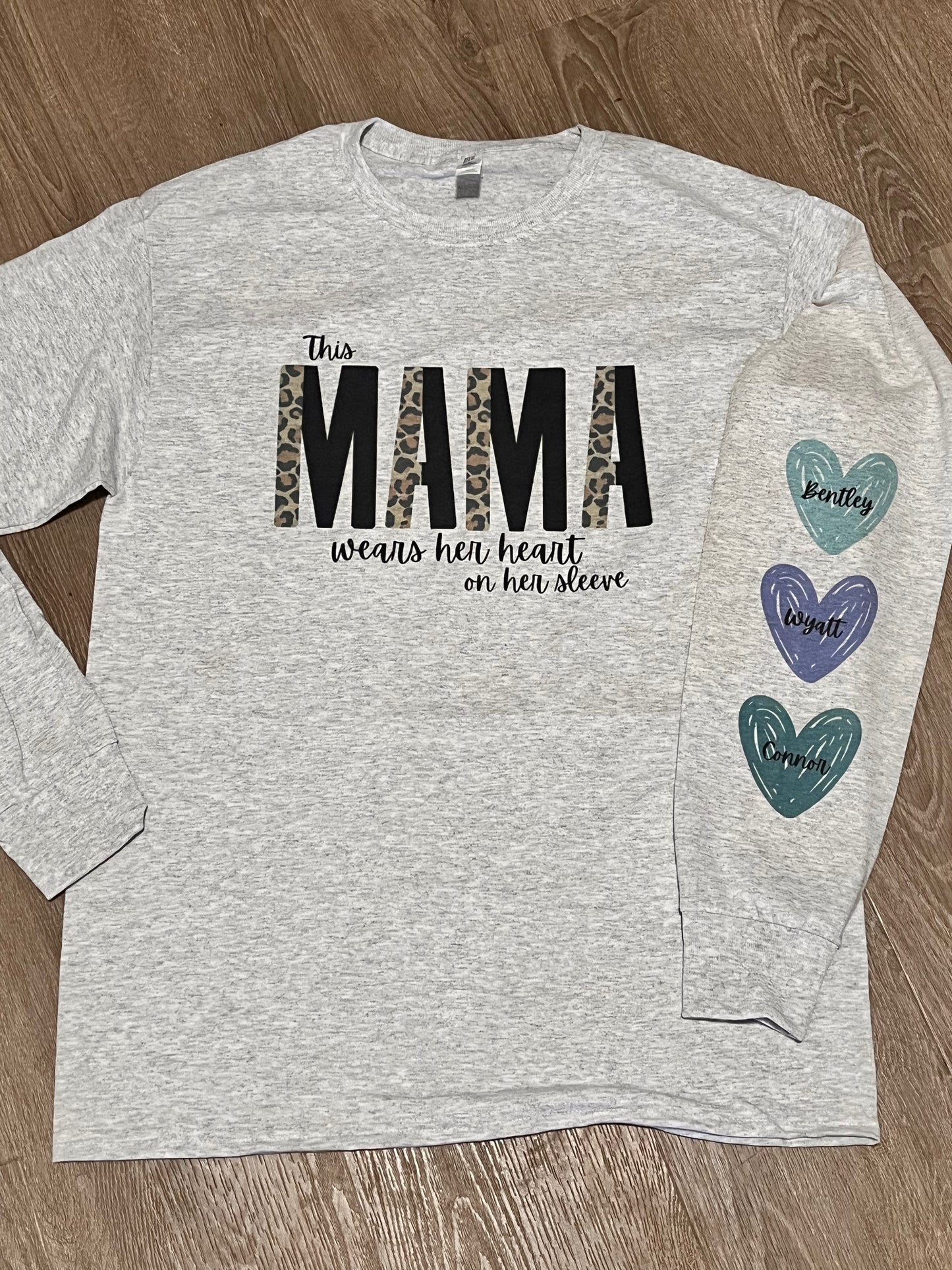 Long sleeve MAMA hearts
